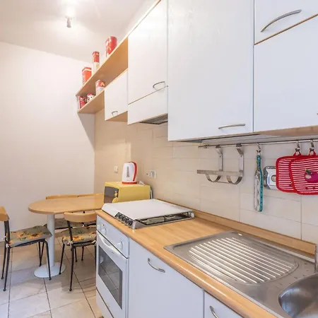 Borgo House, By Short Holidays *